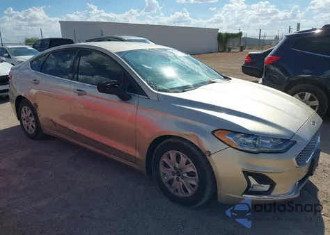 2019 Ford Fusion S z USA, uszkodzony, nr VIN 3FA6P0G77KR232824